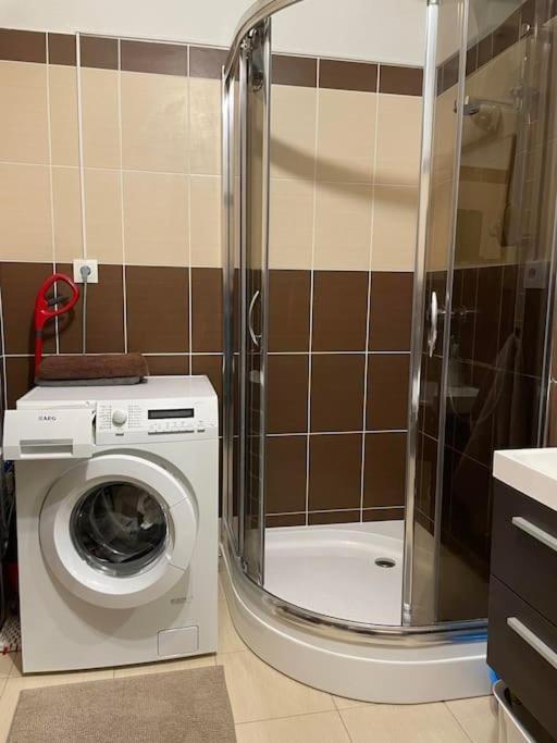 Apartman S Nadhernym Vyhladom Na Tatry Veľký Slavkov Esterno foto