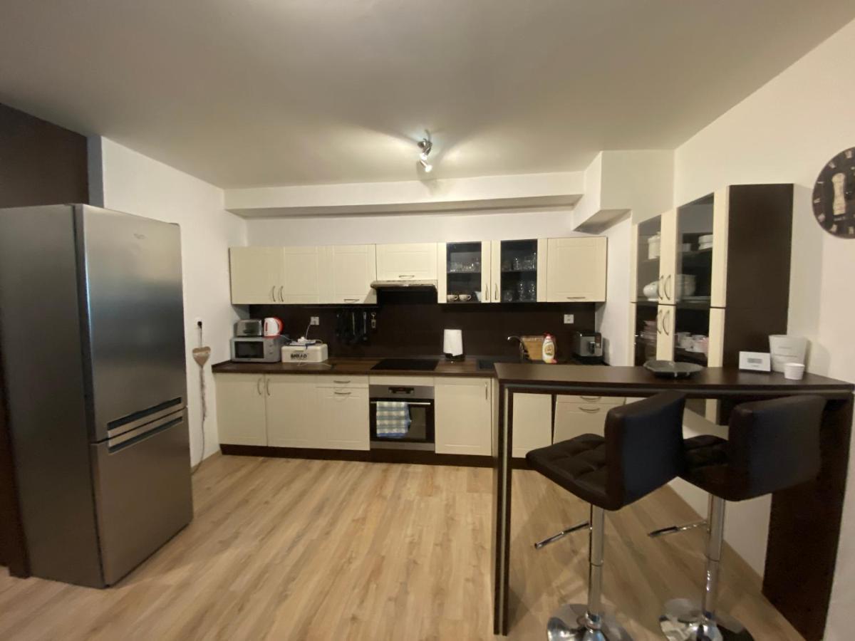 Apartman S Nadhernym Vyhladom Na Tatry Veľký Slavkov Esterno foto