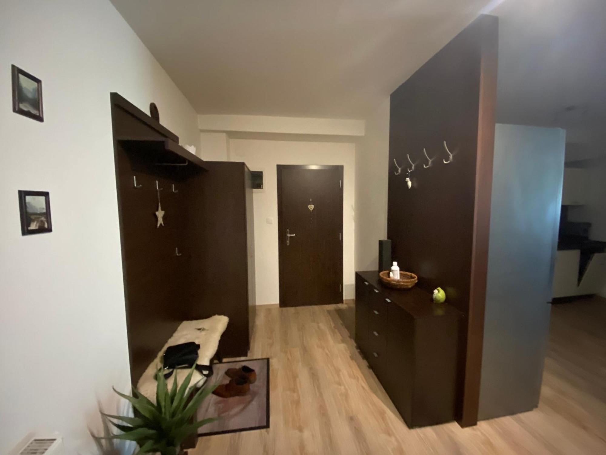 Apartman S Nadhernym Vyhladom Na Tatry Veľký Slavkov Esterno foto